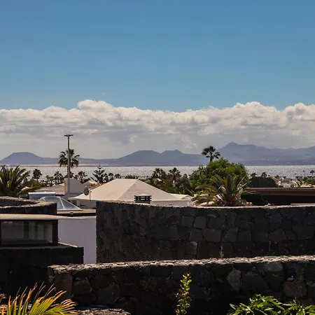 Villa Sarantonton Playa Blanca